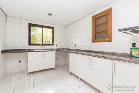 Image 44 - 253775